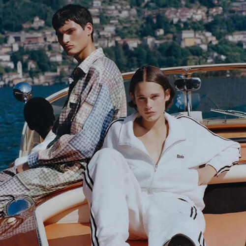 Взяли верх: футболки, рубашки, ветровки для него. Фото 1.