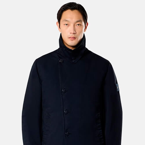 Man in black. Черный цвет в центре внимания