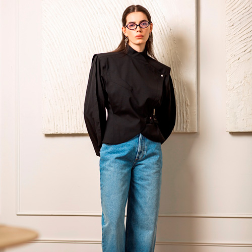 От джинсов до курток: актуальный осенний деним. Фото 1.