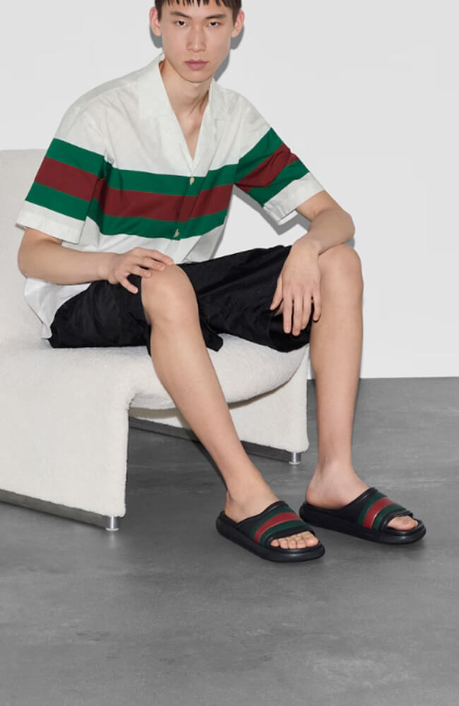 Футболка, шорты и сандалии. Фото 5.